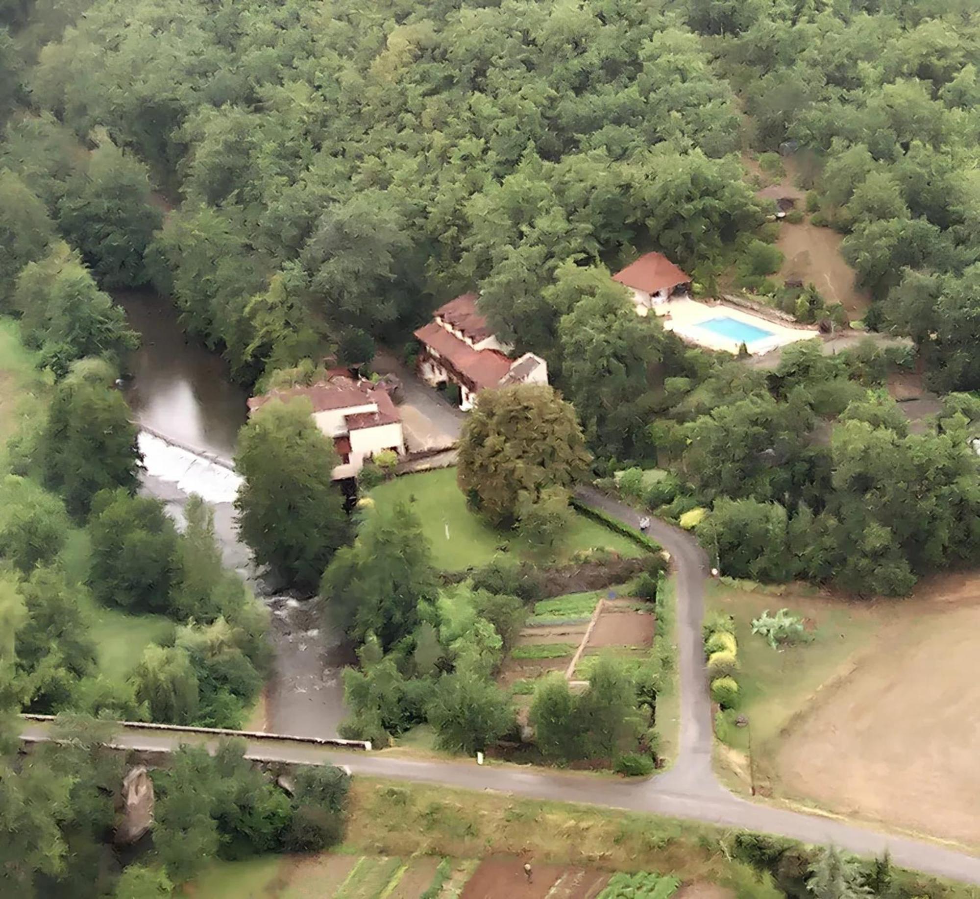 Villa Confortable A Milhars Avec Piscine Privee ภายนอก รูปภาพ